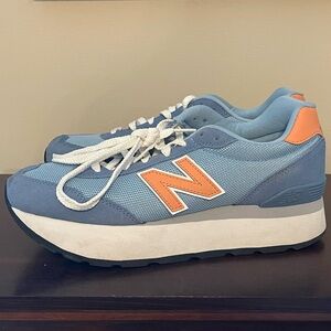 New Balance Sky Blue and Peach Sneakers Size 11. Great Condition!